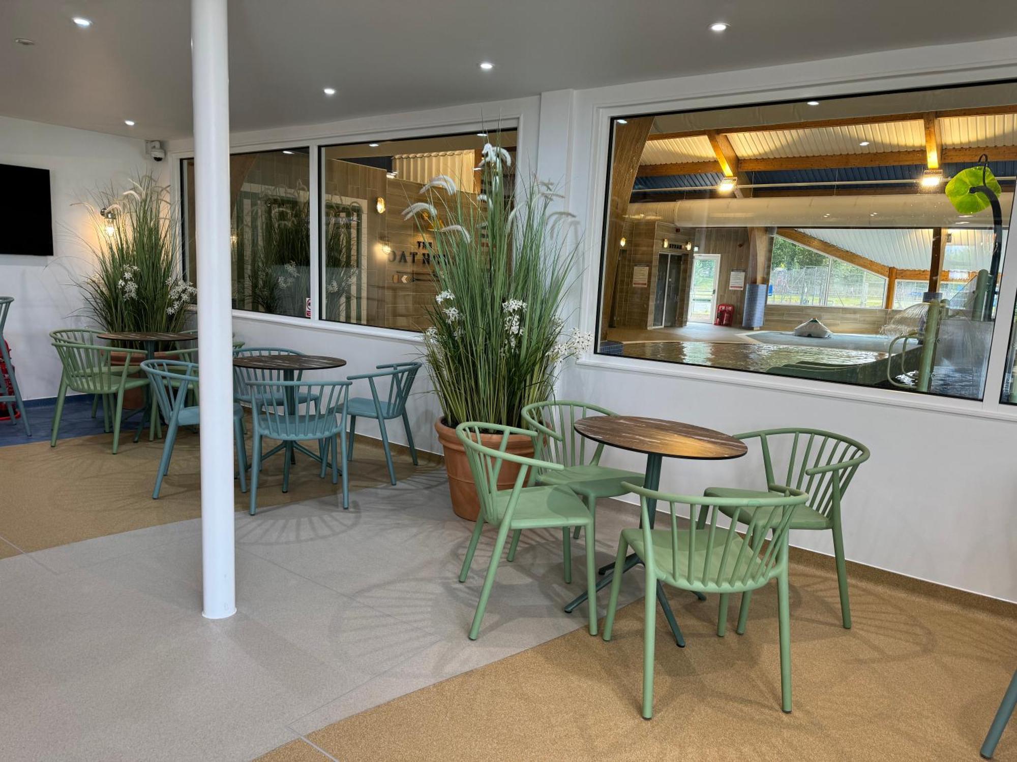 Mallard Corner, Cosy Cotswold Lakeview Lodge South Cerney Bagian luar foto